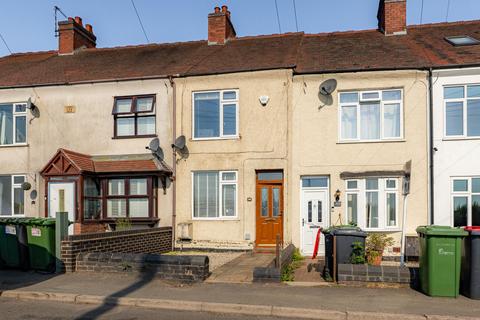 2 bed property, in Tunnel Road, £180,000