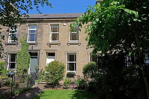 5 bed property, in The Grove, £1,250,000