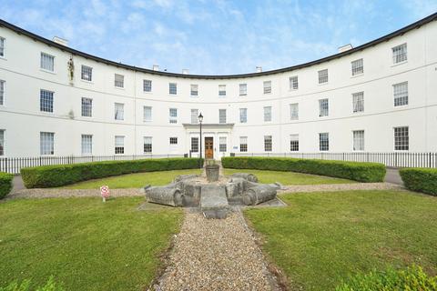 3 bed property, in The Crescent, £180,000