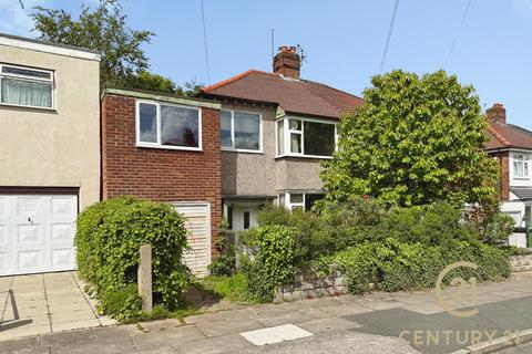 4 bed property, in North Linkside Road, £175,000