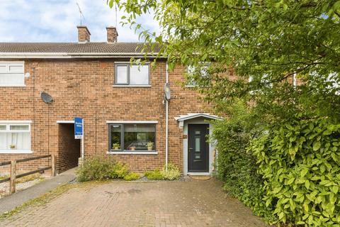 3 bed property, in Sumner Road, £180,000