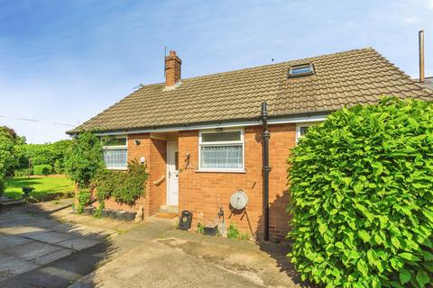 3 bed property, in Holmfield Grove, £270,000