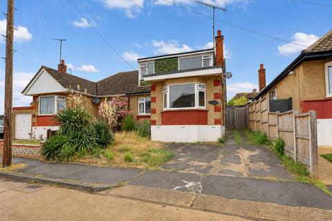 3 bed property, in Walters Close, £350,000