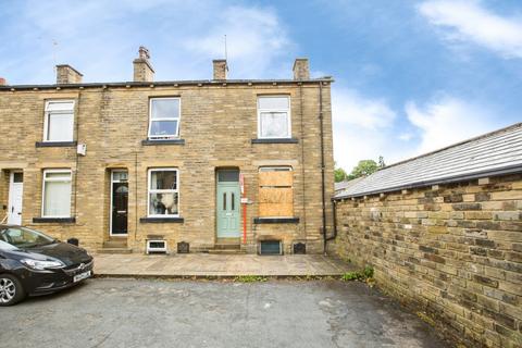2 bed property, in Chester Place, £90,000