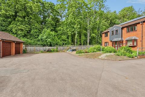 4 bed property, in The Hayride, £400,000