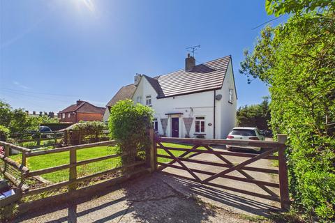 3 bed property, in Chipmans Platt, £325,000