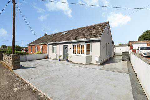 4 bed property, in Kitchener Road, £360,000