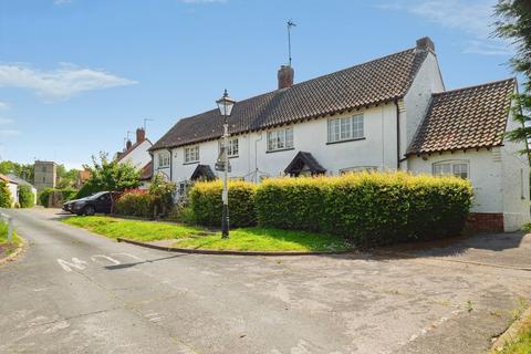 3 bed property, in Cold Harbour View, £330,000
