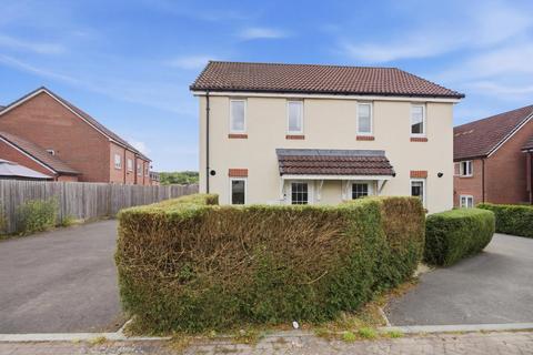 2 bed property, in Colling Lane, £260,000