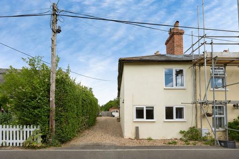 3 bed property, in Station Road, £475,000