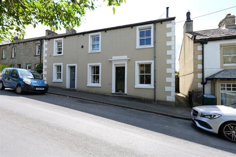 3 bed property, in 18 Mount Pleasant Terrace, £245,000