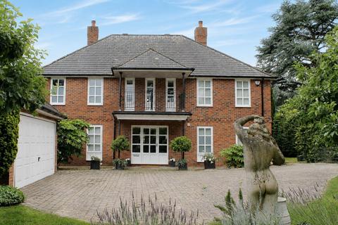 4 bed property, in Kings Ride, £1,350,000