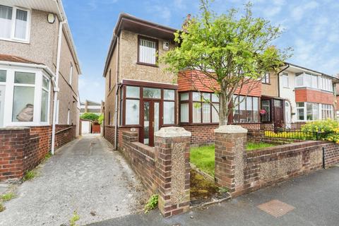 3 bed property, in Carleton Avenue, £70,000