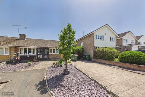 3 bed property, in Lightwater, £550,000