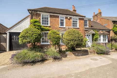 4 bed property, in High Street, £1,250,000