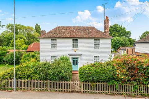 6 bed property, in Church Road, £550,000