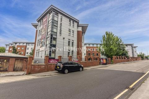 3 bed property, in Leighton Street, £100,000