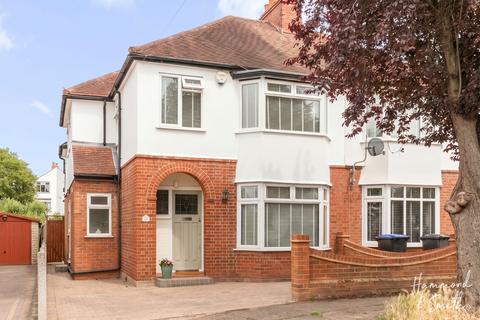 3 bed property, in Tower Road, £775,000