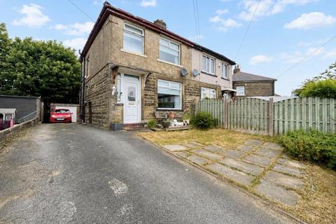 3 bed property, in Weston Avenue, £190,000