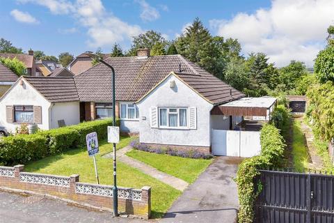 3 bed property, in Manor Lane, £400,000
