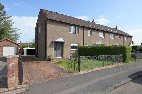 2 bed property, in The Avenue, £105,000