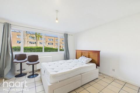 1 bed property, in North Ninth Street, £90,000