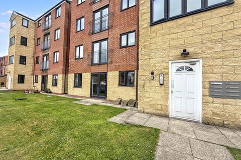 2 bed property, in St. Nicholas Way, £110,000