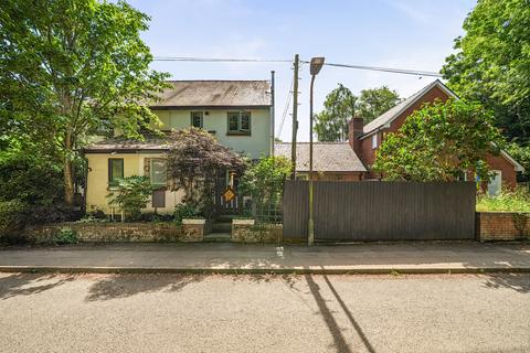 2 bed property, in Kings Meadow, £225,000