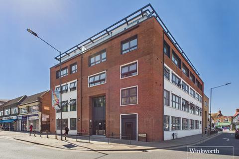 1 bed property, in Empire Way, £300,000
