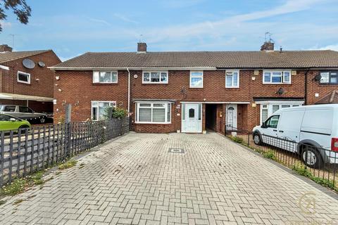 3 bed property, in Greenway, £600,000