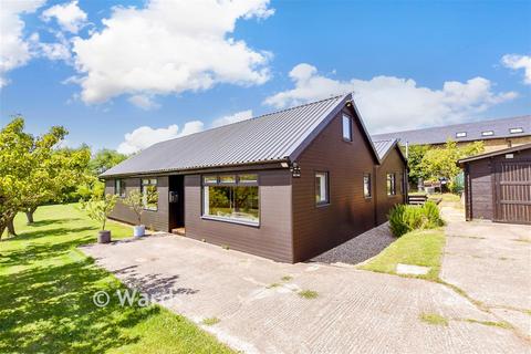 3 bed property, in Cooling Road, £850,000