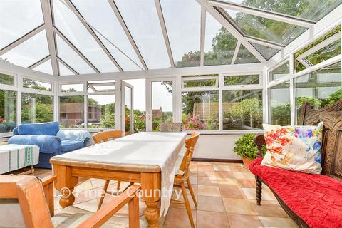 4 bed property, in Tonbridge Road, £1,100,000
