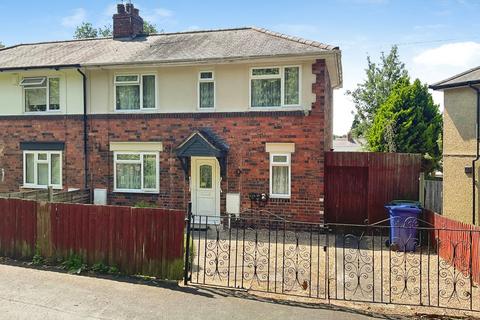 3 bed property, in Bull Street, £180,000