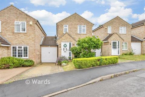 3 bed property, in Harvest Ridge, £425,000