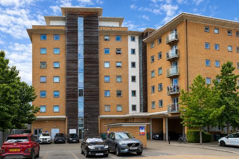 2 bed property, in Caelum Drive, £150,000