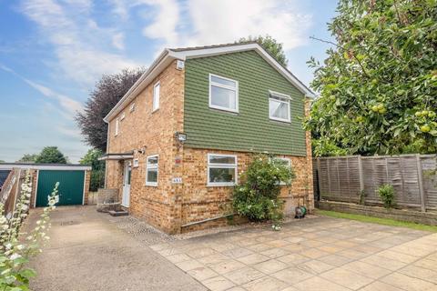 4 bed property, in Eastfield Road, £695,000