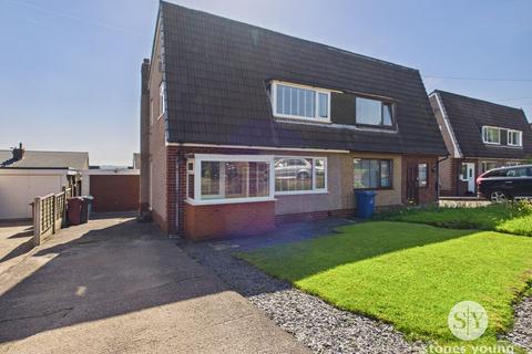 3 bed property, in Oakwood Avenue, £220,000