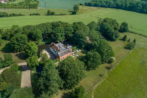 8 bed property, in Stowmarket IP14, £2,500,000