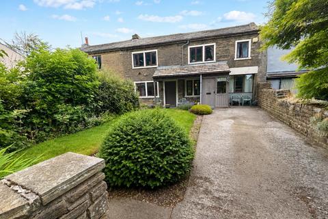 3 bed property, in Hill Top Road, £260,000