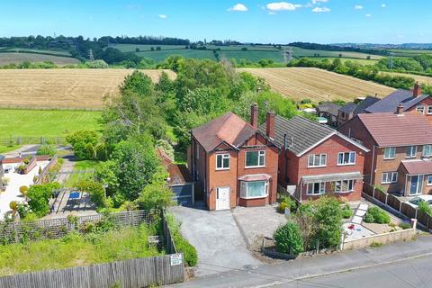 3 bed property, in Crosshill, £325,000