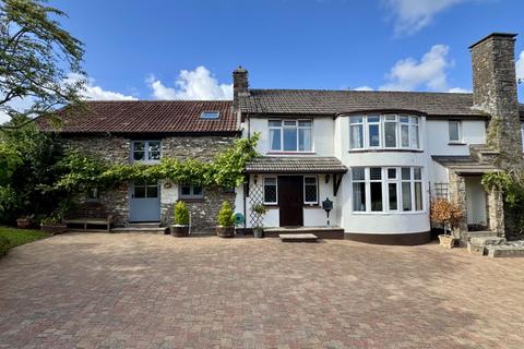 3 bed property, in North Street, £875,000