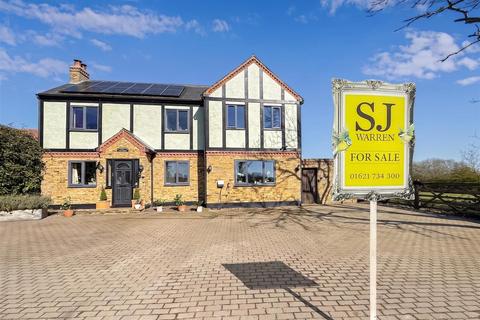 5 bed property, in Old Heath Road, £875,000