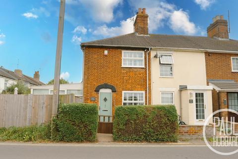 2 bed property, in Church Road, £260,000