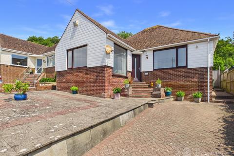 3 bed property, in Stanbury Crescent, £375,000