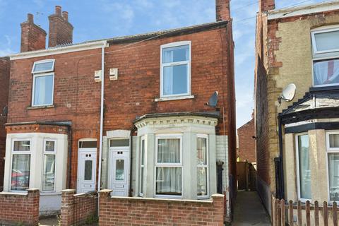 3 bed property, in Curzon Street, £110,000