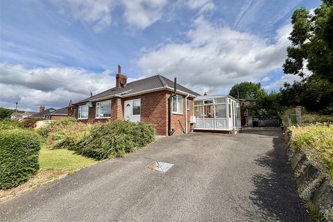 2 bed property, in Whitehouse Crescent, £245,000