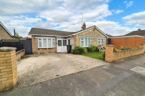 3 bed property, in Hayley Court, £425,000