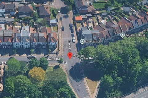 3 bed property, in Mount Road, £595,000
