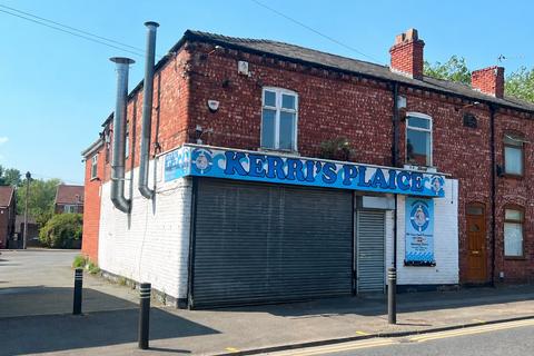 Studio, in Westleigh Lane, £130,000
