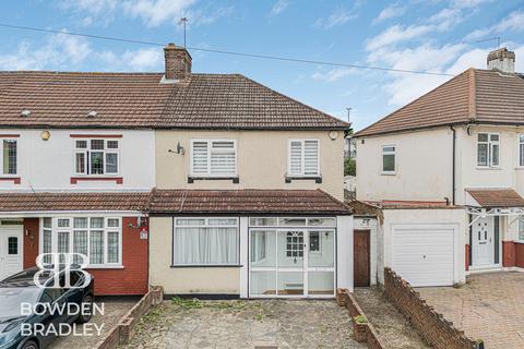 3 bed property, in Ascot Close, £550,000